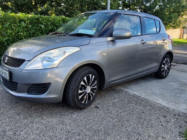 Suzuki Swift Hatchback, Petrol, 2013, Grey