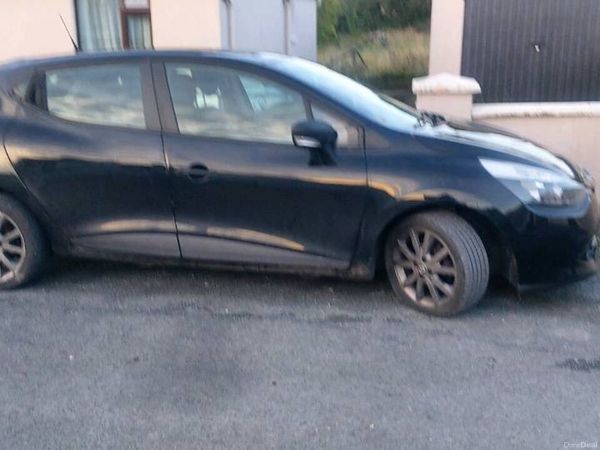 Renault Clio Hatchback, Petrol, 2013, Black