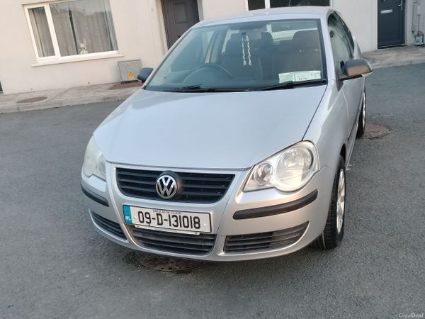 Volkswagen Polo Hatchback, Petrol, 2009, Silver