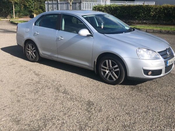 Volkswagen Jetta Saloon, Diesel, 2008, Silver