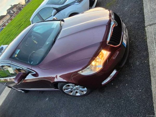 Skoda Superb Saloon, Diesel, 2010, Red
