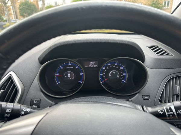 Hyundai ix35 SUV, Diesel, 2011, Silver