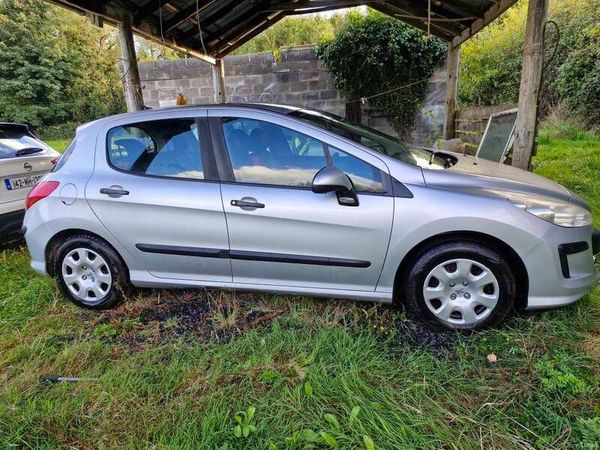 Peugeot 308 Hatchback, Diesel, 2010, Grey