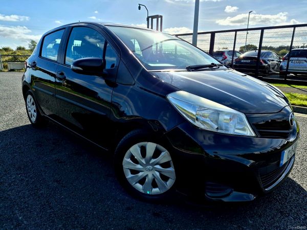 Toyota Yaris Hatchback, Diesel, 2012, Black