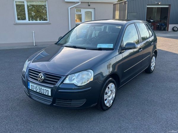 Volkswagen Polo Hatchback, Petrol, 2007, Grey