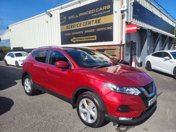 Nissan Qashqai MPV, Diesel, 2018, Red