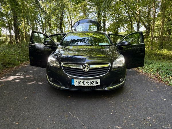 Vauxhall Insignia Hatchback, Diesel, 2016, Black
