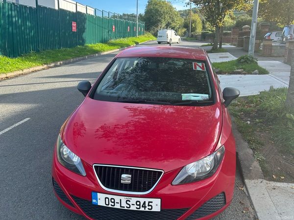 SEAT Ibiza Hatchback, Petrol, 2009, Red