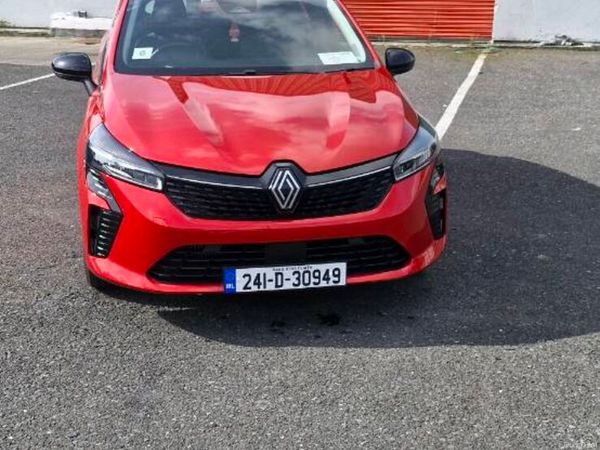 Renault Clio Hatchback, Petrol, 2024, Red