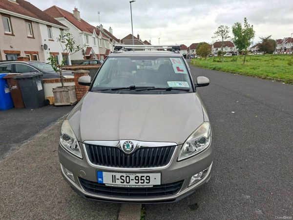 Skoda Fabia Estate/Jeep, Diesel, 2011, Beige