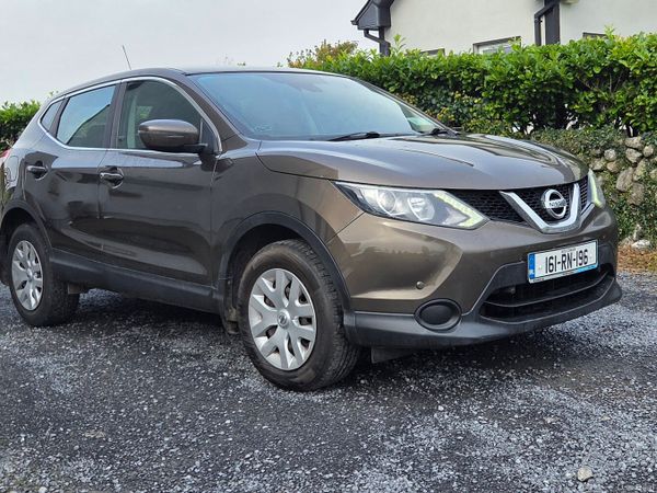 Nissan Qashqai Hatchback, Diesel, 2016, Brown