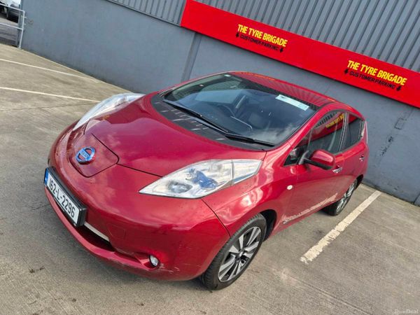Nissan Leaf Hatchback, Electric, 2016, Red