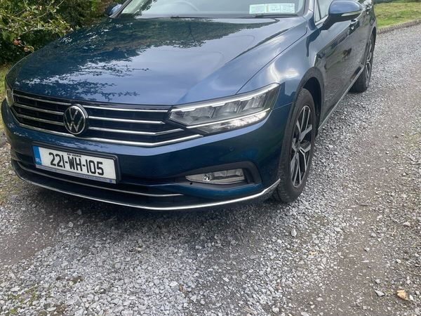 Volkswagen Passat Estate, Diesel, 2022, Blue
