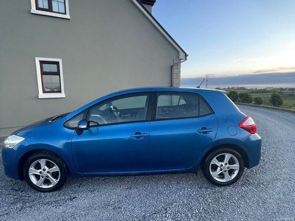 Toyota Auris Hatchback, Diesel, 2010, Blue
