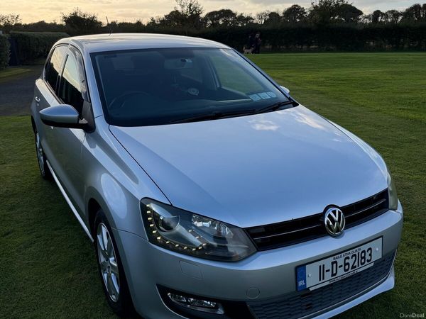 Volkswagen Polo Hatchback, Petrol, 2011, Silver