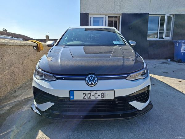 Volkswagen Golf Estate, Petrol, 2021, White