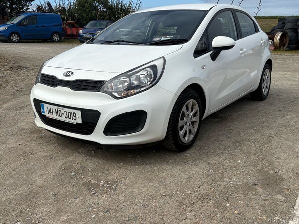 Kia Rio Hatchback, Petrol, 2014, White