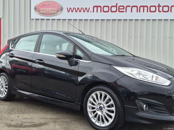 Ford Fiesta Hatchback, Petrol, 2014, Black