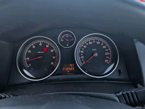 Opel Astra Hatchback, Petrol, 2008, Black