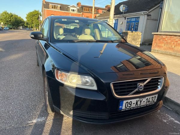 Volvo S40 Saloon, Diesel, 2009, Black