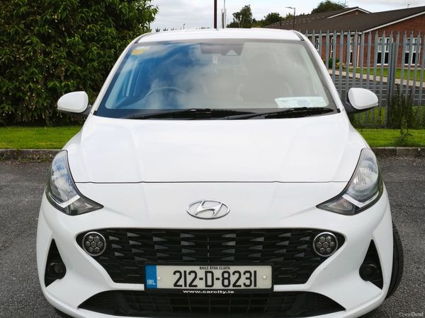 Hyundai i10 Hatchback, Petrol, 2021, White