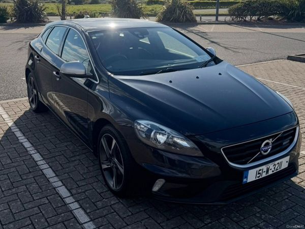 Volvo V40 Hatchback, Diesel, 2015, Black