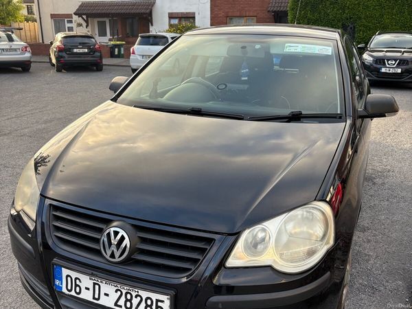 Volkswagen Polo Hatchback, Petrol, 2006, Black