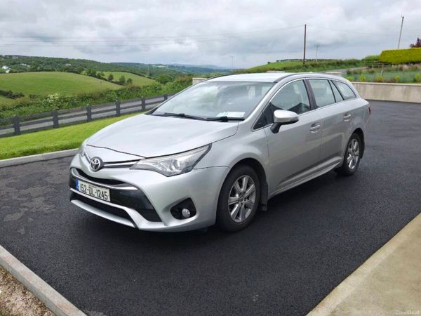 Toyota Avensis MPV, Diesel, 2015, Silver