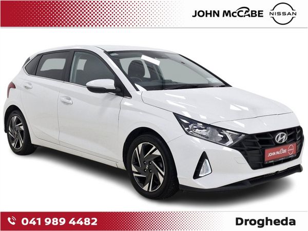 Hyundai i20 Hatchback, Petrol, 2021, White