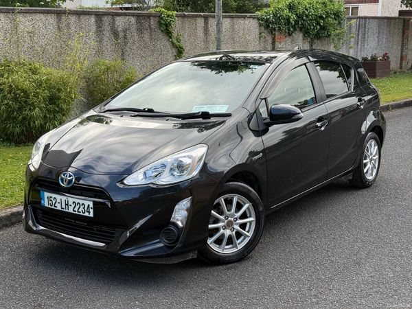 Toyota Aqua Hatchback, Petrol Hybrid, 2015, Black