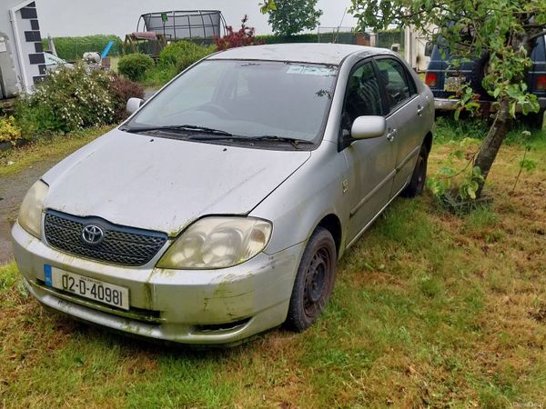 Toyota Corolla Saloon, Petrol, 2002, Silver