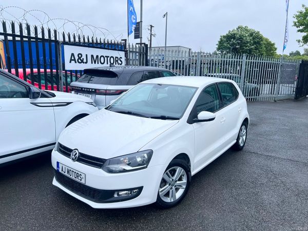 Volkswagen Polo Hatchback, Petrol, 2014, White
