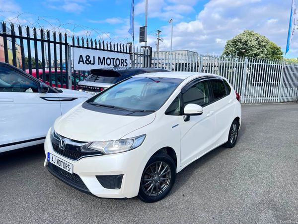 Honda Fit Hatchback, Petrol Hybrid, 2016, White