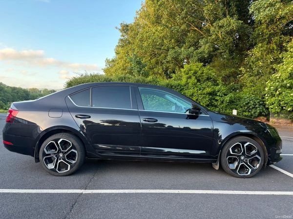 Skoda Octavia Saloon, Diesel, 2019, Black