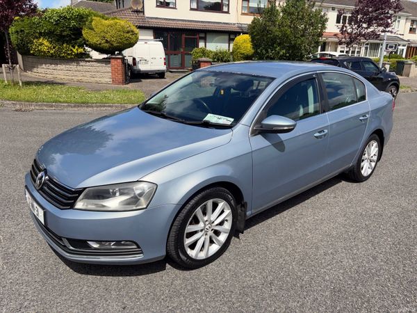 Volkswagen Passat Saloon, Diesel, 2012, Grey