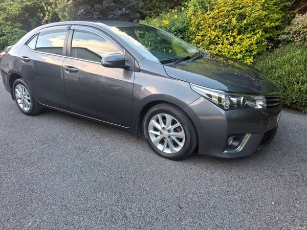 Toyota Corolla Saloon, Diesel, 2017, Grey