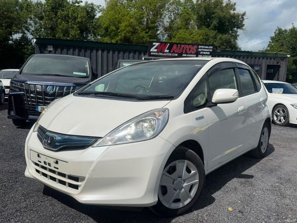 Honda Fit Hatchback, Petrol Hybrid, 2013, White