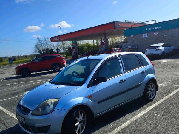 Ford Fiesta Hatchback, Petrol, 2006, Blue