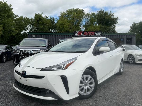 Toyota Prius Hatchback, Petrol Hybrid, 2022, White