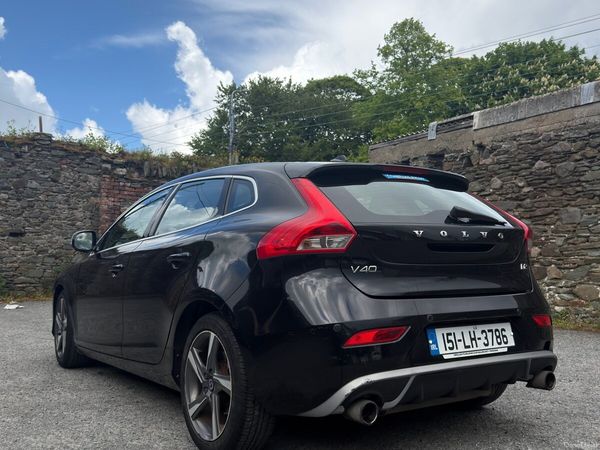 Volvo V40 Hatchback, Diesel, 2015, Black