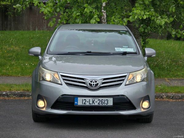 Toyota Avensis Saloon, Diesel, 2012, Grey
