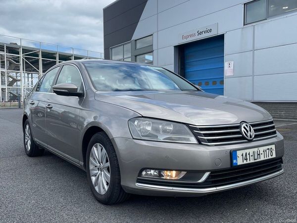 Volkswagen Passat Saloon, Diesel, 2014, Brown