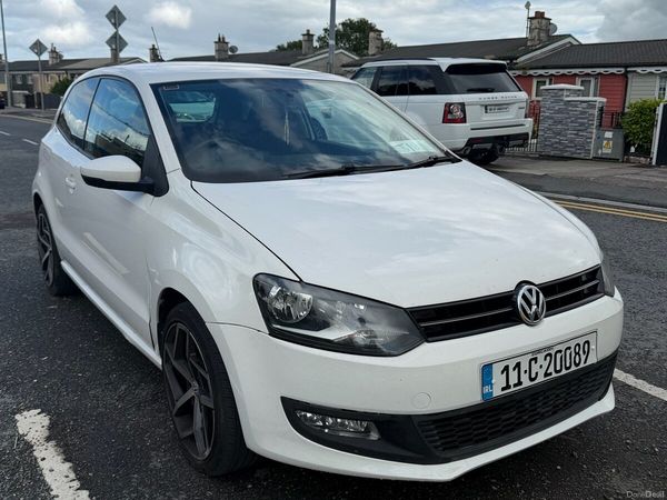 Volkswagen Polo Hatchback, Petrol, 2011, White