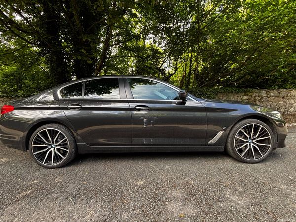 BMW 5-Series Saloon, Petrol Plug-in Hybrid, 2017, Grey