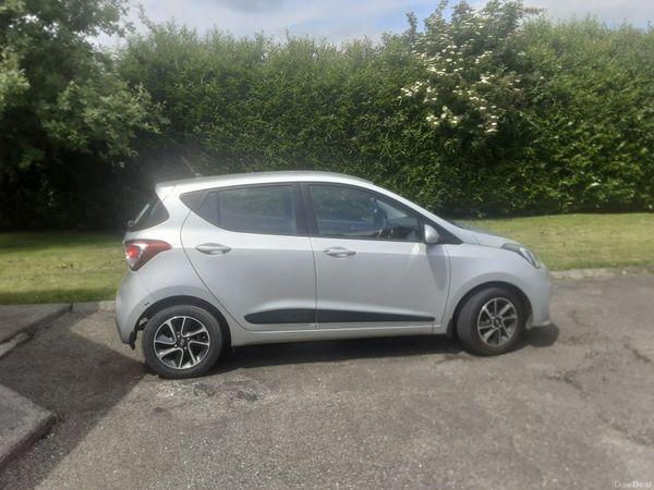 Hyundai i10 Hatchback, Petrol, 2017, Grey