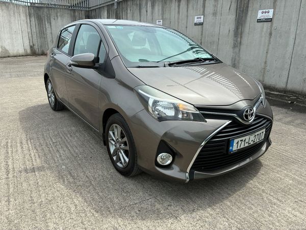 Toyota Yaris Hatchback, Petrol, 2017, Grey