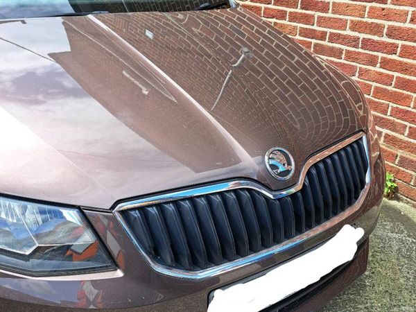 Skoda Octavia Saloon, Petrol, 2014, Brown