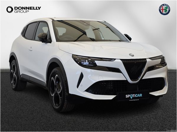 Alfa Romeo Junior Hatchback, Petrol, 2026, 