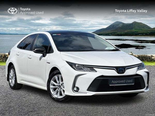Toyota Corolla Saloon, Petrol Hybrid, 2020, White