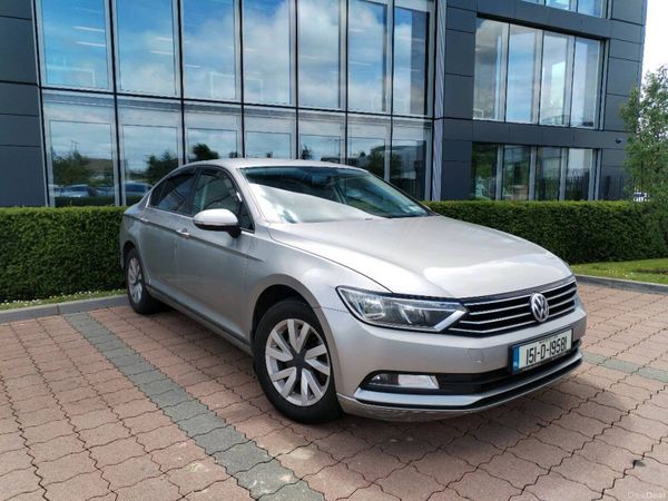 Volkswagen Passat Saloon, Diesel, 2015, Silver